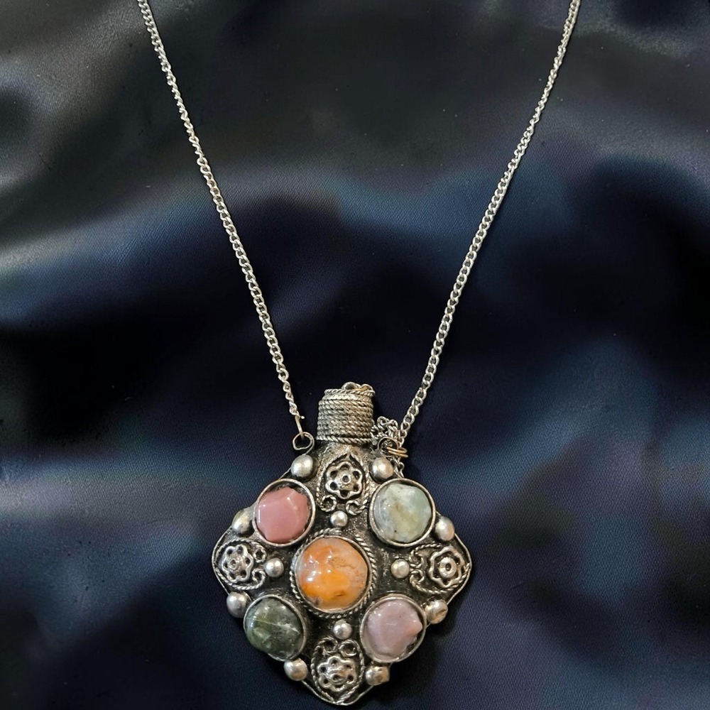 Vintage Ethnic Hardstone Perfume Bottle Necklace Functional Scent Flask